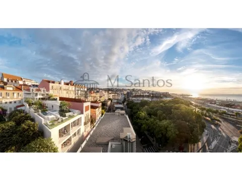 LISBOA  - Estrela  T1  com 1   parqueamento