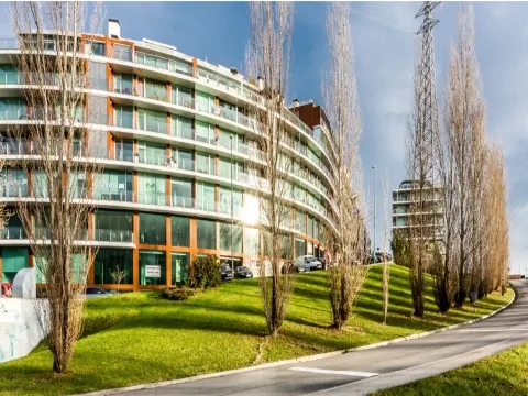 Negozio in vendita nell´edificio Mirador ad Aveiro.