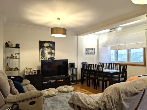 Apartamento T3 Duplex - São Bernardo