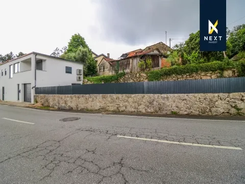 Moradia T3 geminada com terreno em Viseu