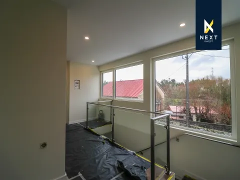 Moradia T3 geminada com terreno em Viseu