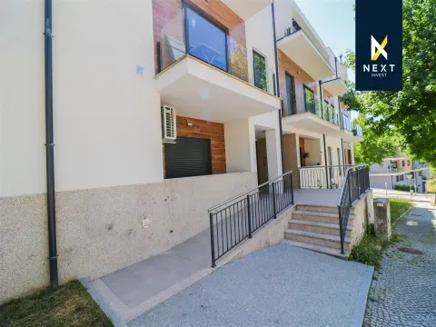 Viva com Estilo e Conforto na Quinta do Sobredo – Apartamento T3 de Qualidade Superior