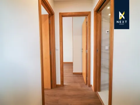 Loja Comercial Nova e apartamento T2 para venda em Viseu.