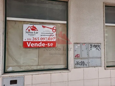 Excelente espaço comercial em Setúbal
