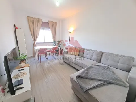 EXCLUSIVO - Excelente Apartamento T2 com Varanda – Pinhal Novo