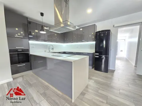 Fantástica Moradia T4 na Reboreda com garagem e espaço exterior