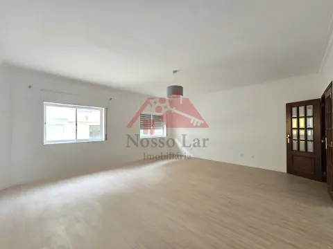 Apartamento T2 com Excelente Luminosidade 