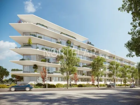 Apartamento T3 com terraço amplo no VC Forte, Vila do  em frente ao mar