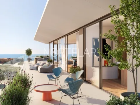 Apartamento T3 com terraço amplo no VC Forte, Vila do  em frente ao mar