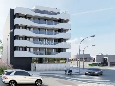 T1 com varanda e garagem – Centro da Trofa