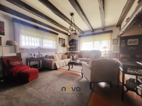 Moradia Rústica T3  a 50 metros da praia