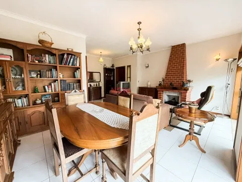 Maison jumelée 4 Chambre(s)