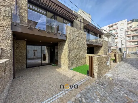 Casa a schiera 4 Vani