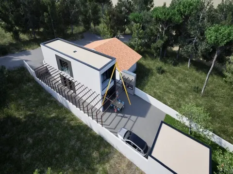 A moradia isolada V2, inserida num lote de 252 m²