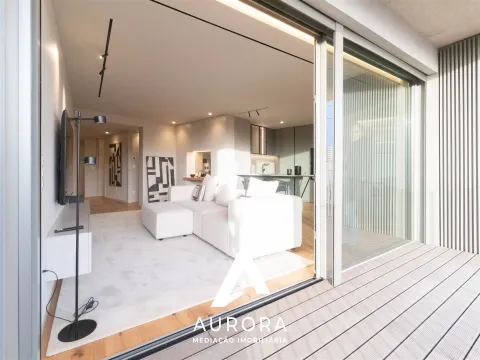 Apartamento T3 - Terraço - Varandas - 2 lugares de garagem fechados 