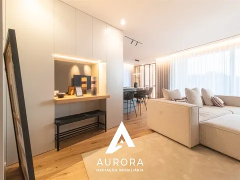 Apartamento T2 último piso - Vista mar - Varanda Sul - 3 Lugares de garagem + Arrumos