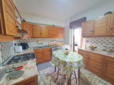 Apartamento T3 na Fajã de Baixo, em Ponta Delgada