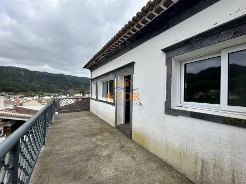 Apartamento independente T3  (T2+1) em Furnas