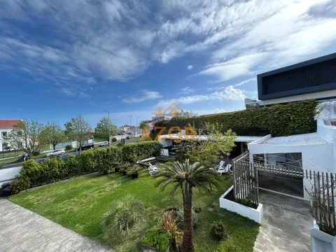 Moradia T5