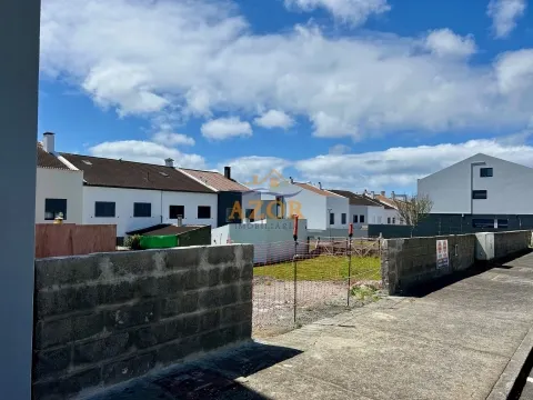 Lote para construção em Ponta Delgada