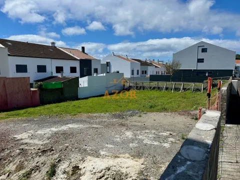 Lote para construção em Ponta Delgada