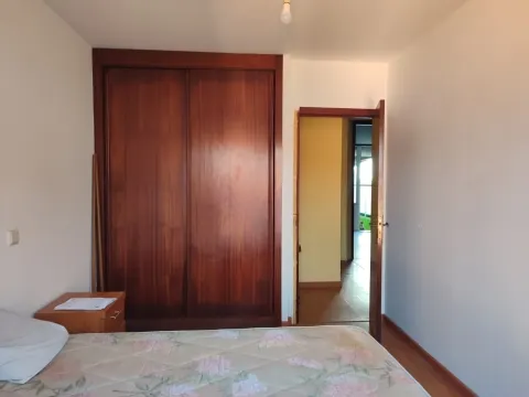 Moradia T4 à venda no centro de Ouca ( Vagos )