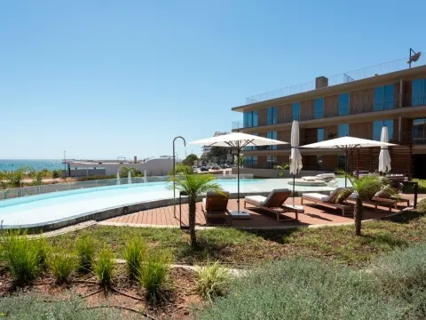 Lujoso apartamento de 2 dormitorios con vistas al mar a 200 m de la playa – Forte Novo