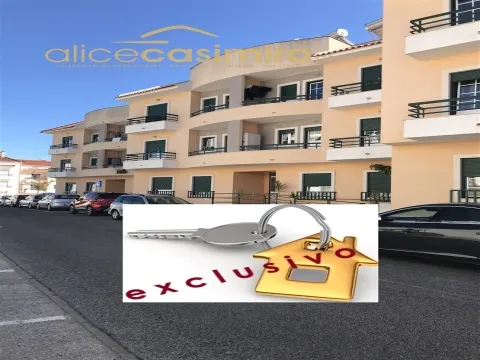 APARTAMENTO T2 COM TERRAÇO E CHURRASQUEIRA