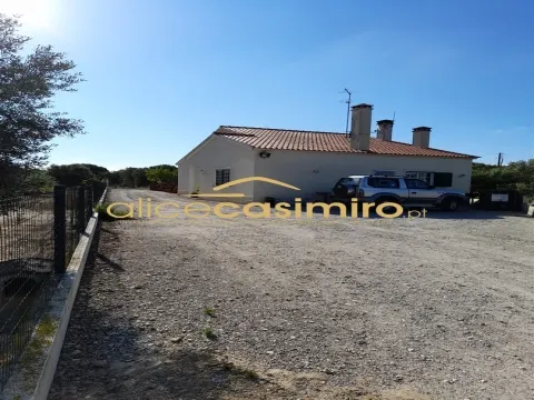 Quinta com moradia T3 