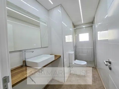 T3 Remodelado com varandas na Amadora, Mina De Água