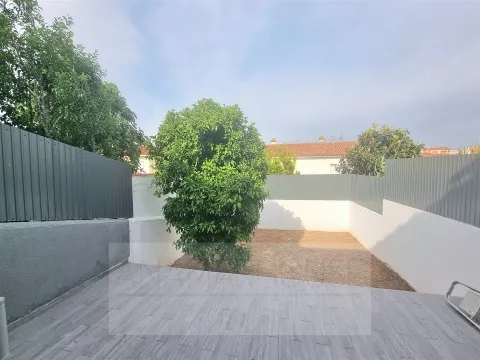 Moradia Totalmente remodelada junto ao Palácio Nacional de Queluz