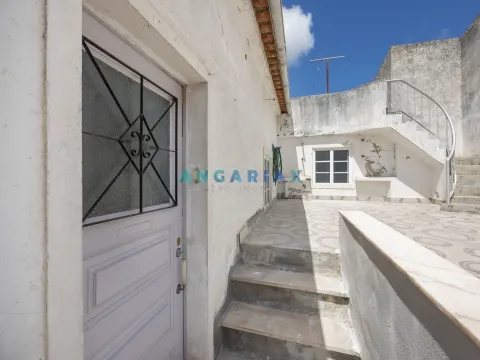 ANG1088 - Prédio para Venda em Maiorga, Alcobaça