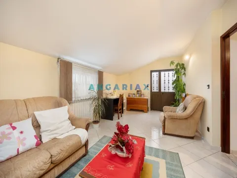 ANG1295 - Moradia T4 para Venda em Coimbrão, Leiria
