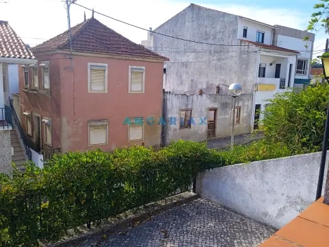 ANG1491 - Moradia T3 para Venda em Santa Catarina, Caldas da Rainha