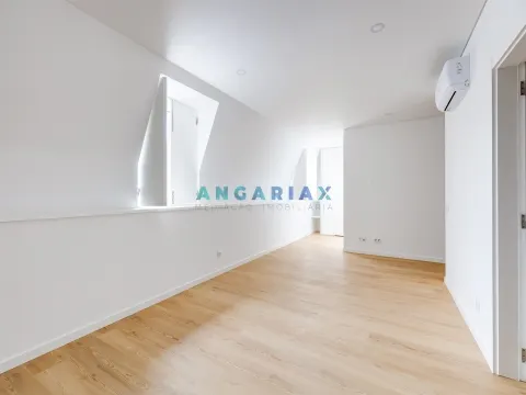 ANG1527 - Apartamento T1 para Arrendamento em Leiria