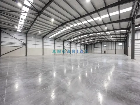 ANG1471 - Pavilhão para Venda em Alcobaça