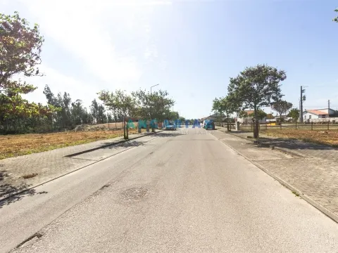 ANG1606 - Terrain à Vendre à Marinha Grande