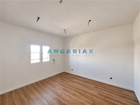 ANG1674 - Moradia T2 para Venda em Leiria