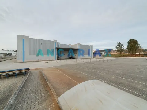 ANG737 - Pavilhão Industrial para Venda em Porto de Mós, Leiria