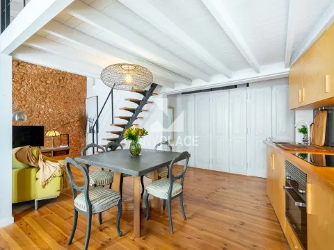 Charmante gerenoveerde villa met twee onafhankelijke appartementen in het historische centrum van Loulé