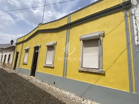 Dos villas en la zona histórica de Loulé: ¡una oportunidad única!