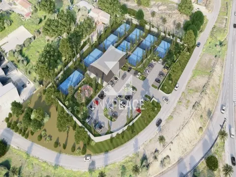 Grond voor de bouw van een Padel sportcomplex gelegen in de Gouden Driehoek.