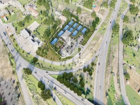 Grond voor de bouw van een Padel sportcomplex gelegen in de Gouden Driehoek.