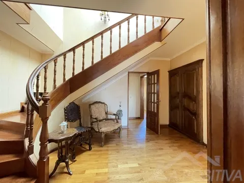 Wohnung 6 Schlafzimmer