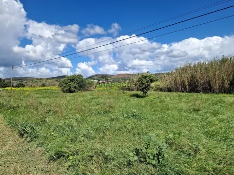 Terreno Rústico - Plano - Bons acessos - Perímetro de Rega - Odiáxere - Lagos - Algarve