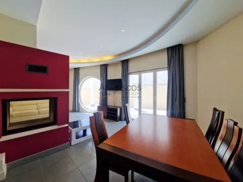 Villa T6 - Potentiel pour 6 Appartements - Garage - Terrasses - Bemposta - Portimão - Algarve