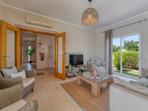 Moradia Isolada T3 - Arrendamento Anual - Piscina - Jardim - Barbecue - Portimão