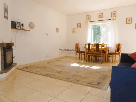  Appartement T2 – Meublé et Équipé – Résidence avec Jardins et Parking – Prado da Penina