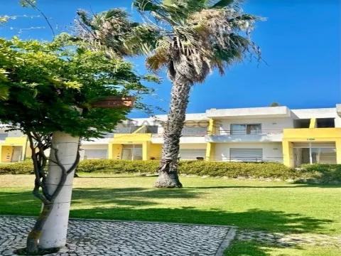 Apartamento T1 - Piscina - Jardins - Estacionamento - Montes de Alvor - Alvor