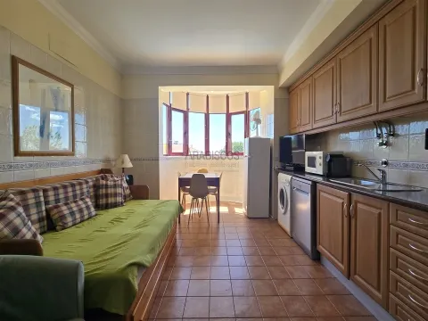 Appartement T1  - piscine - vue sur la mer - résidence sécurisée - jardins -  Alvor